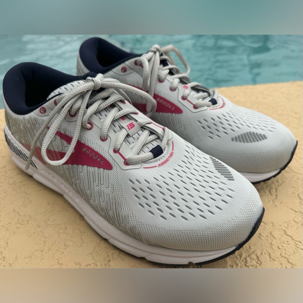 Brooks Addiction GTS 15 Gray Running Shoes Women’s Size 10.5 Excellent Condition